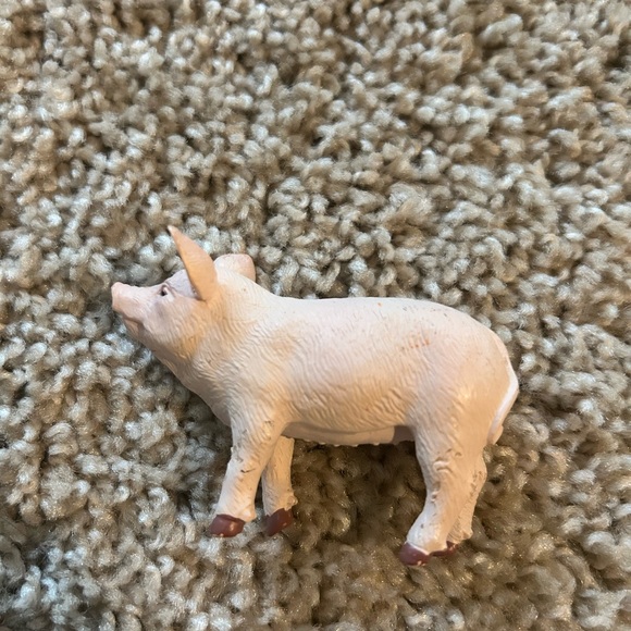 Lovevery Replacement Pig from the Montessori Animal Match Sorting Game - Picture 4 of 8